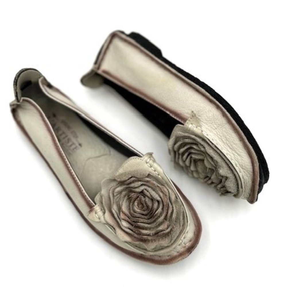 L'Artiste Spring Step Dezi Flat 6.5 in Natural color